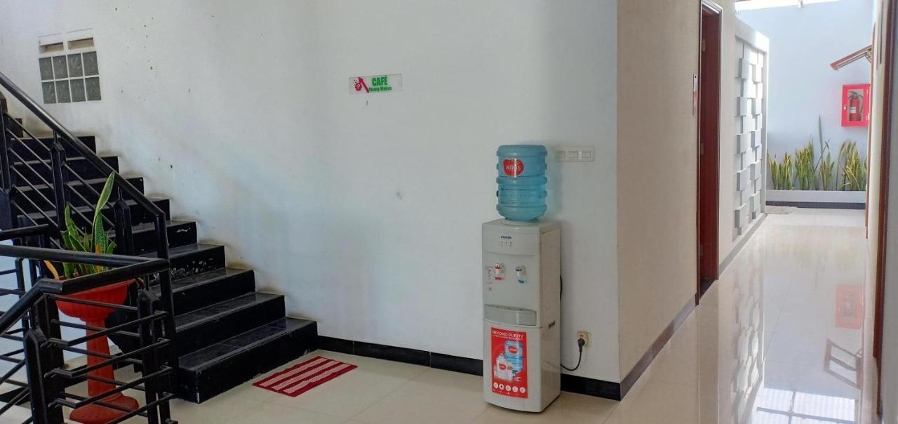 Peta Hostel Бандунг Экстерьер фото