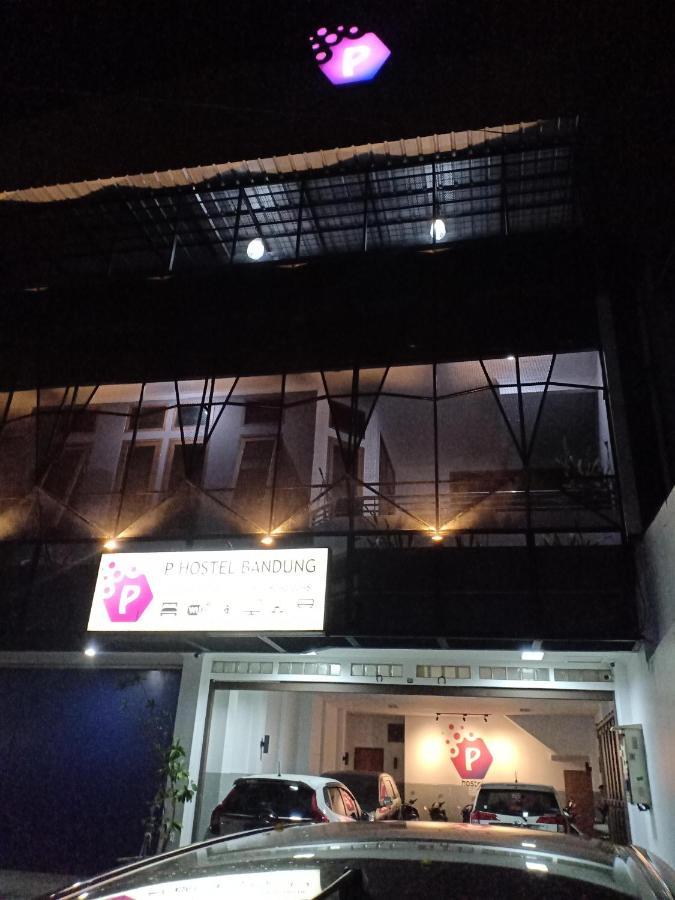 Peta Hostel Бандунг Экстерьер фото