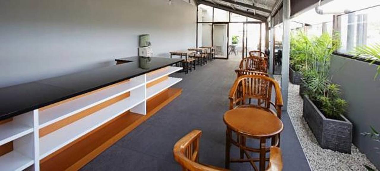 Peta Hostel Бандунг Экстерьер фото