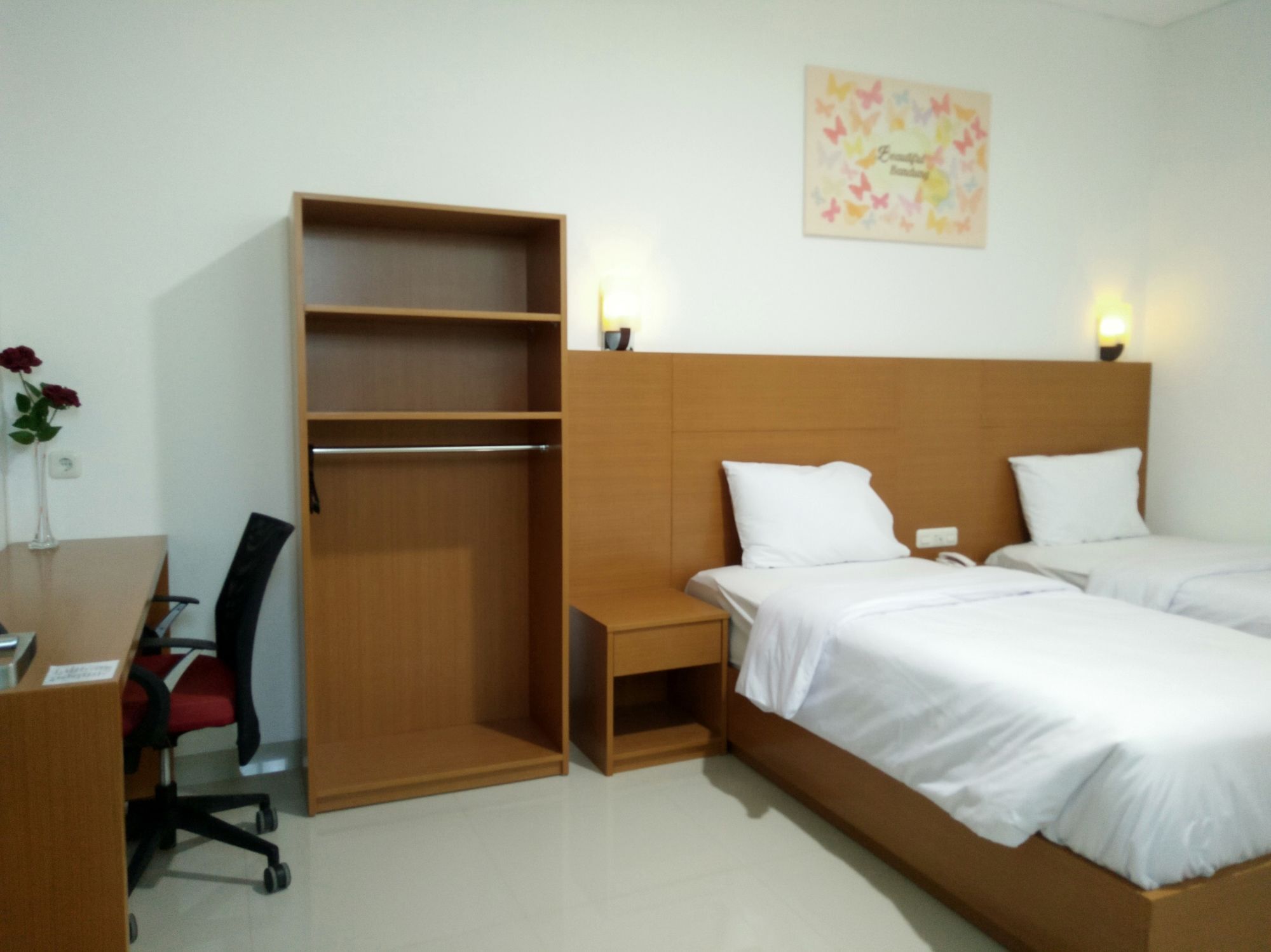 Peta Hostel Бандунг Экстерьер фото
